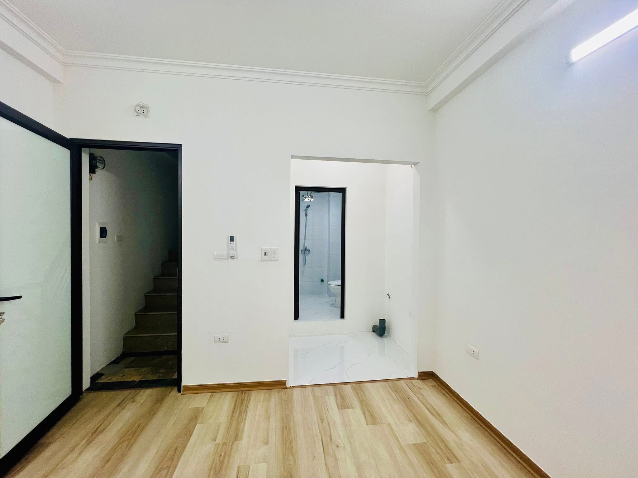 Cho thuê MBKD ngõ ô tô Phố Trung Kinh, 2 tầng x 60m2, 15 Triệu - Spa, Cà Phê, Salon, hàng ăn... - Ảnh 3